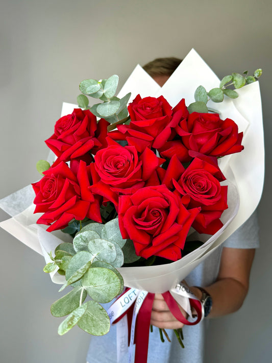 7 French Red Roses