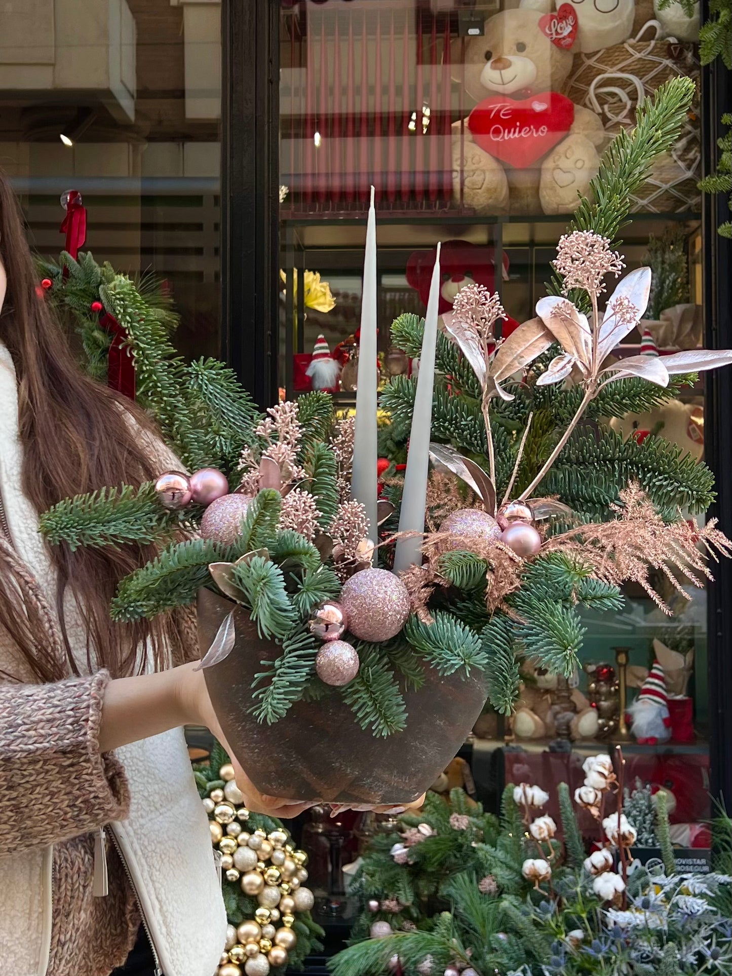 Rosé Winter Whisper Centerpiece