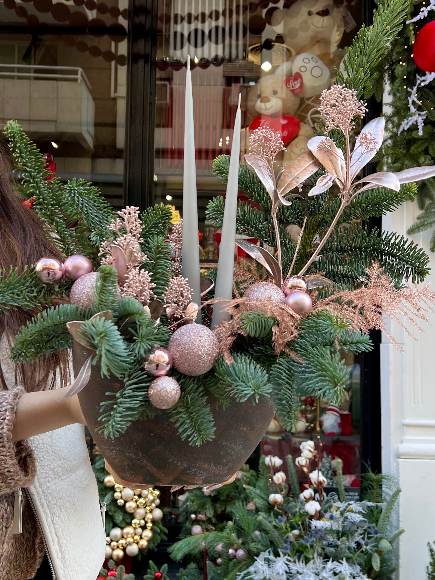 Rosé Winter Whisper Centerpiece