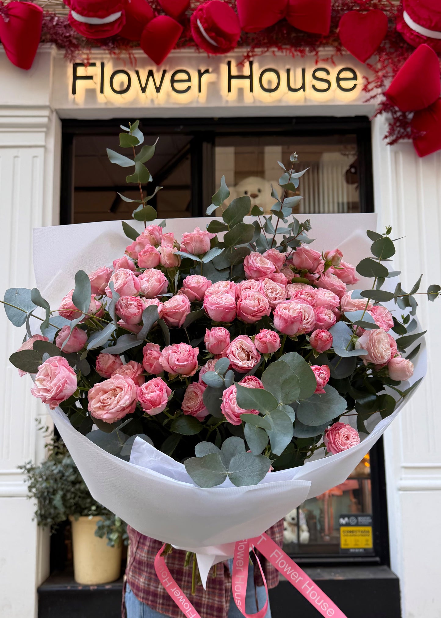 Madam Bombastic - Spray Roses
