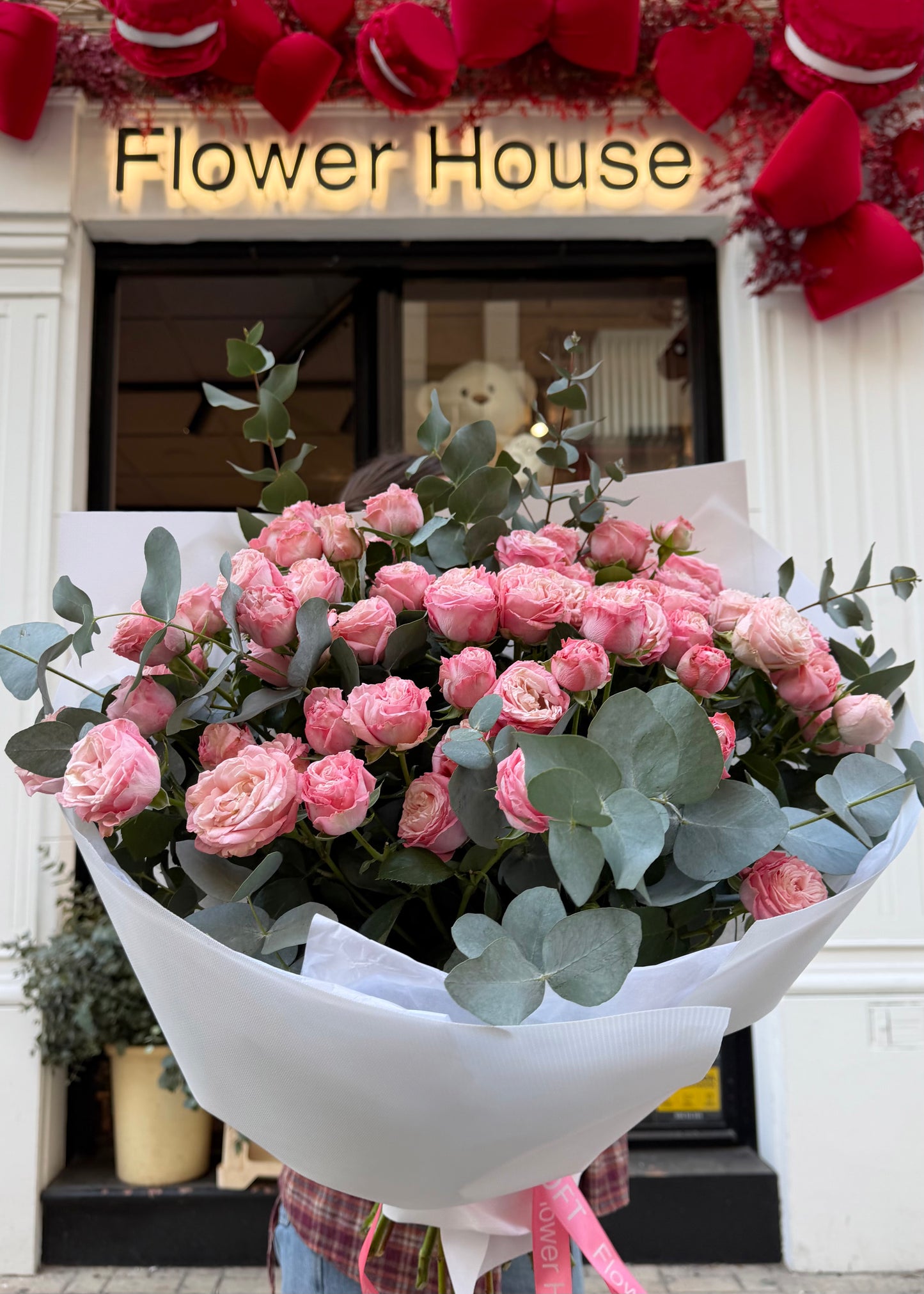 Madam Bombastic - Spray Roses